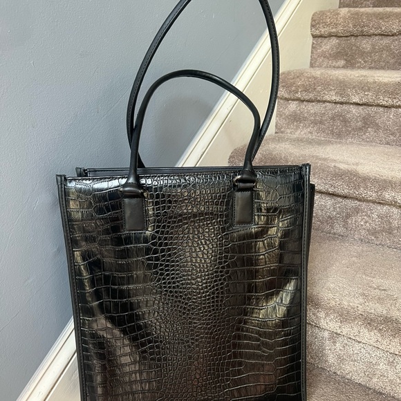 Targus Crocodile Embossed Computer Bag - Picture 6 of 7